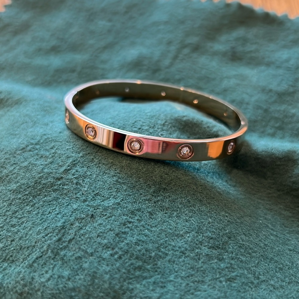 NEW Bangle w/ Crystals